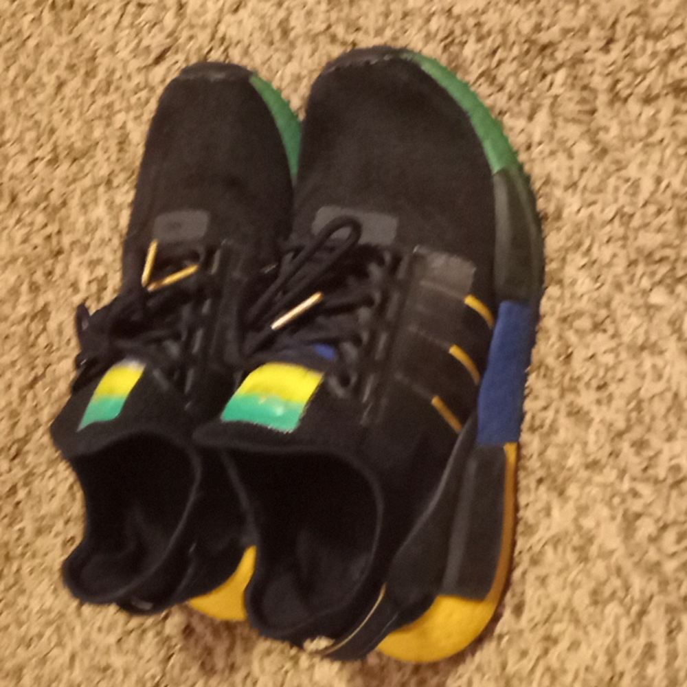 NMD R1 V2 Rio De Janeiro ADIDAS